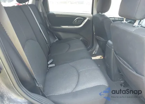 2005 Mazda Tribute S z USA, uszkodzony, nr VIN 4F2CZ94155KM33514